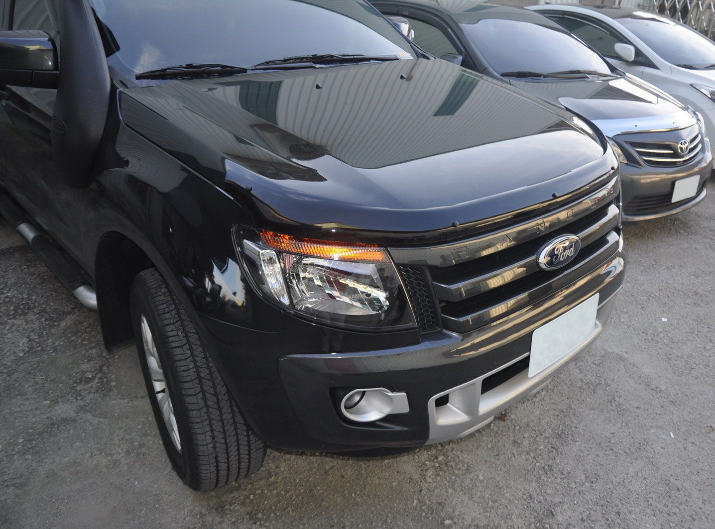 HIC Huvskydd Ford Ranger T6 (11-15)