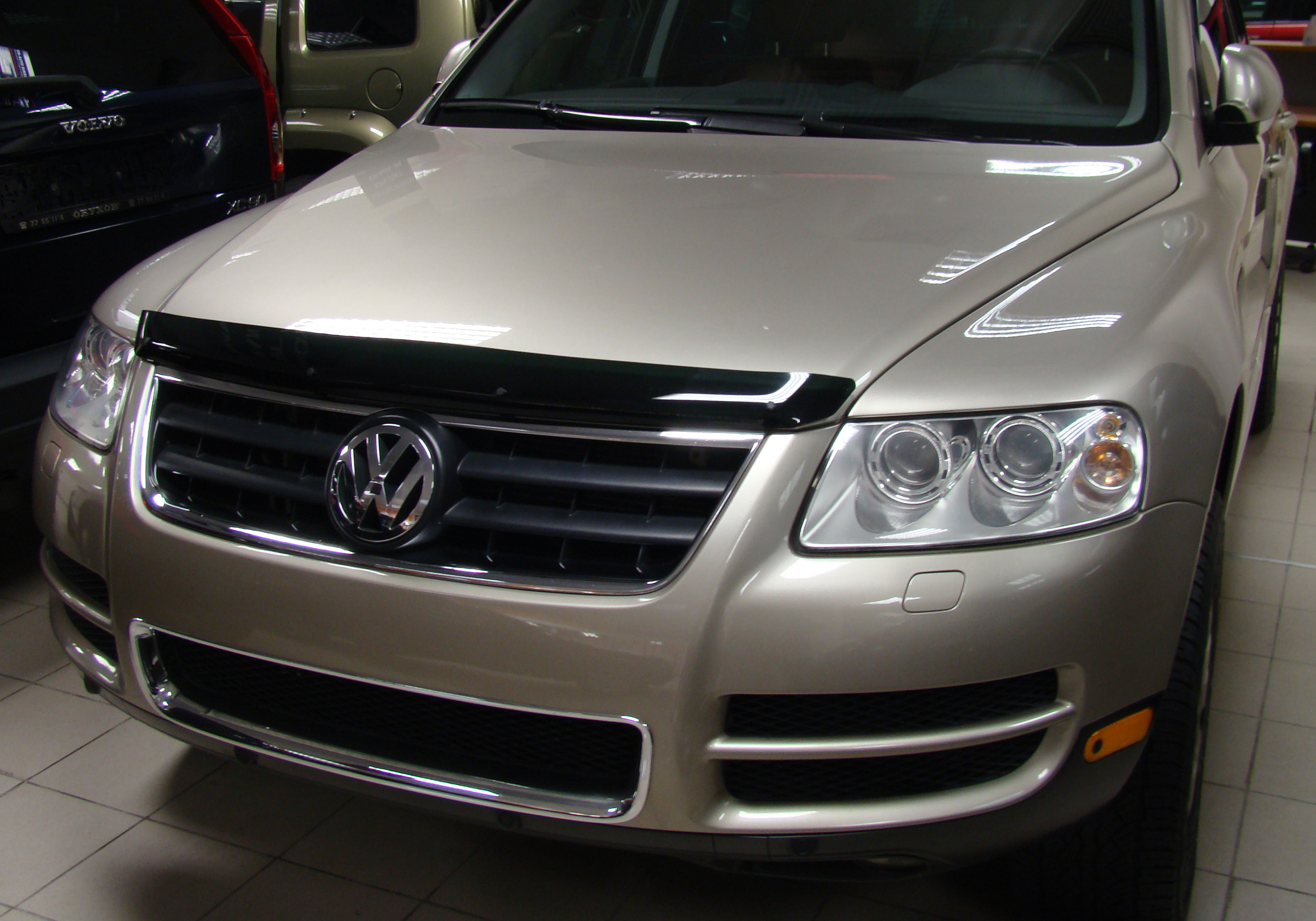 HIC Huvskydd Volkswagen Touareg I (03-10)